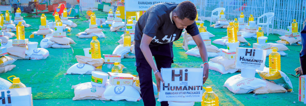 Delivering meals to break fast in Somalia